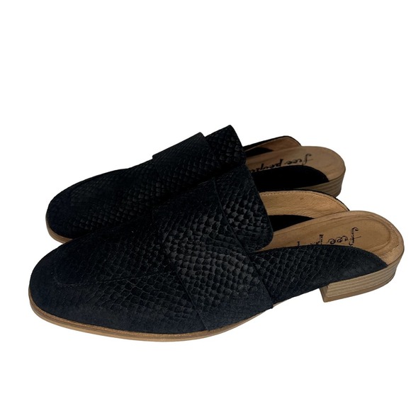 Free People At Ease Snakeskin Suede Leather Slip On Mules - Picture 1 of 8